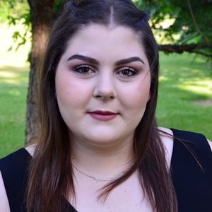 Meet your Posher, Alicia